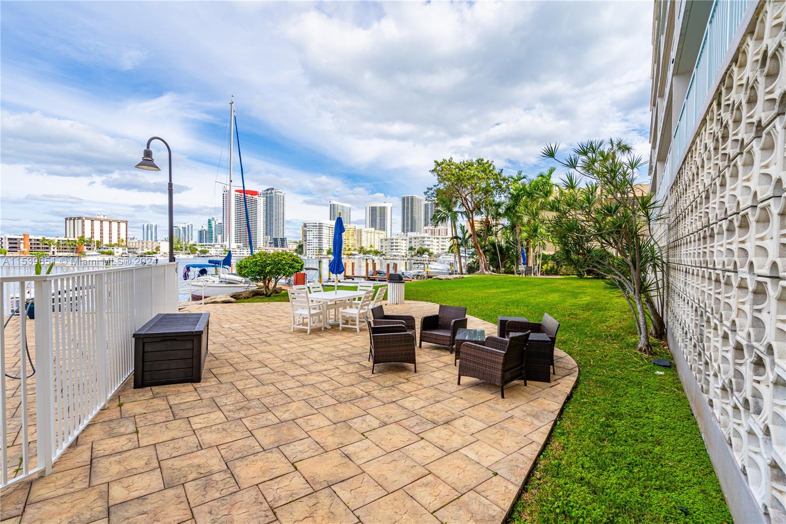 400 Golden Isles Dr 47, Hallandale Beach, Florida 33009, 2 Bedrooms Bedrooms, ,2 BathroomsBathrooms,Residentiallease,For Rent,400 Golden Isles Dr 47,A11539651