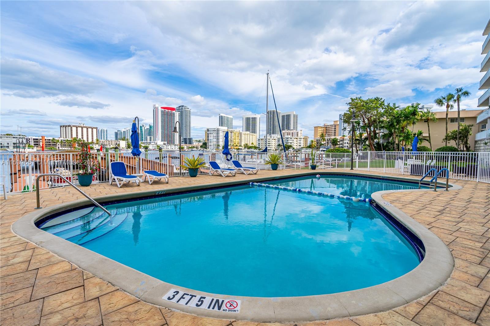 400 Golden Isles Dr 47, Hallandale Beach, Florida 33009, 2 Bedrooms Bedrooms, ,2 BathroomsBathrooms,Residentiallease,For Rent,400 Golden Isles Dr 47,A11539651