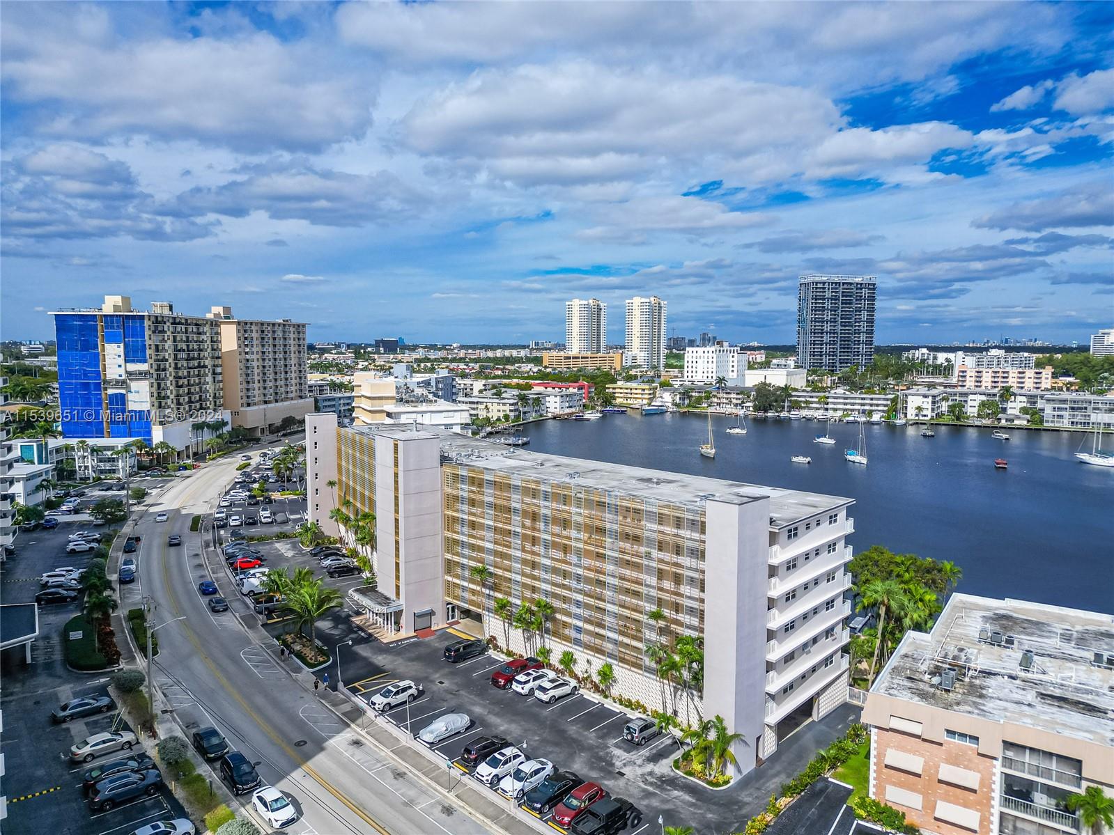 400 Golden Isles Dr 47, Hallandale Beach, Florida 33009, 2 Bedrooms Bedrooms, ,2 BathroomsBathrooms,Residentiallease,For Rent,400 Golden Isles Dr 47,A11539651