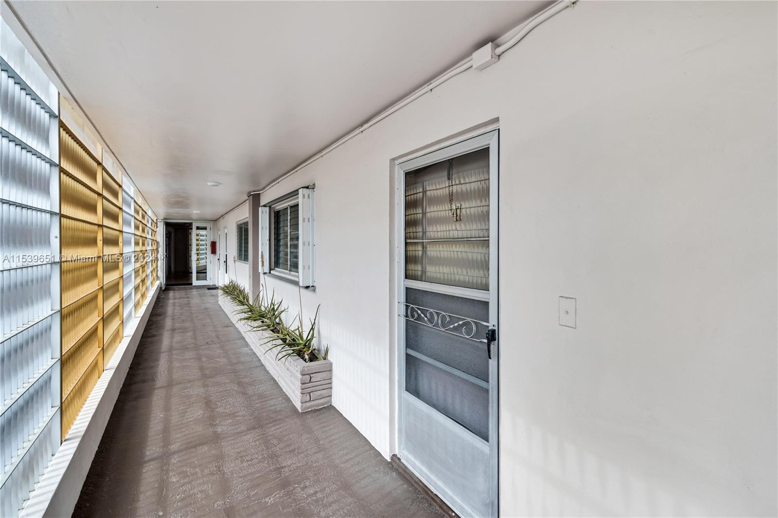 400 Golden Isles Dr 47, Hallandale Beach, Florida 33009, 2 Bedrooms Bedrooms, ,2 BathroomsBathrooms,Residentiallease,For Rent,400 Golden Isles Dr 47,A11539651