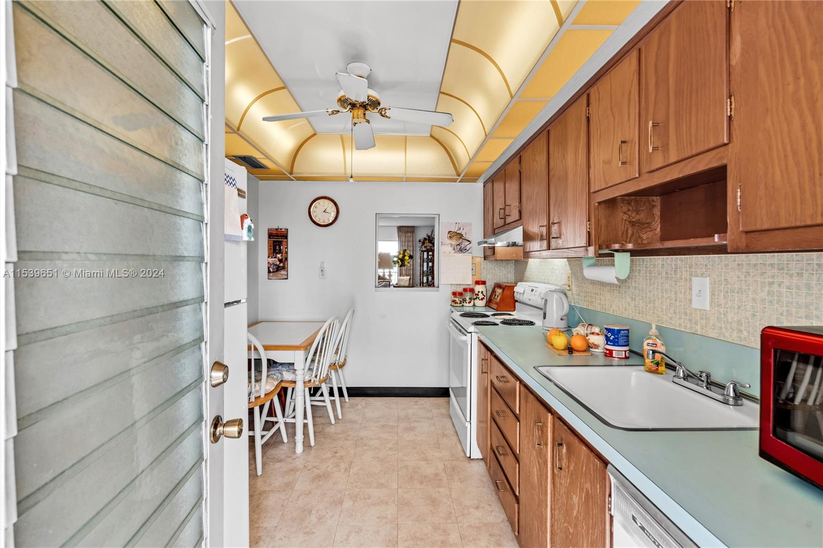 400 Golden Isles Dr 47, Hallandale Beach, Florida 33009, 2 Bedrooms Bedrooms, ,2 BathroomsBathrooms,Residentiallease,For Rent,400 Golden Isles Dr 47,A11539651