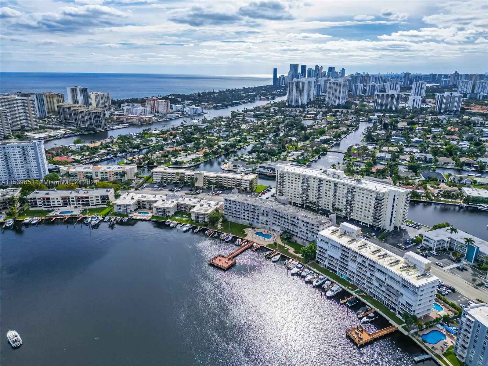 400 Golden Isles Dr 47, Hallandale Beach, Florida 33009, 2 Bedrooms Bedrooms, ,2 BathroomsBathrooms,Residentiallease,For Rent,400 Golden Isles Dr 47,A11539651