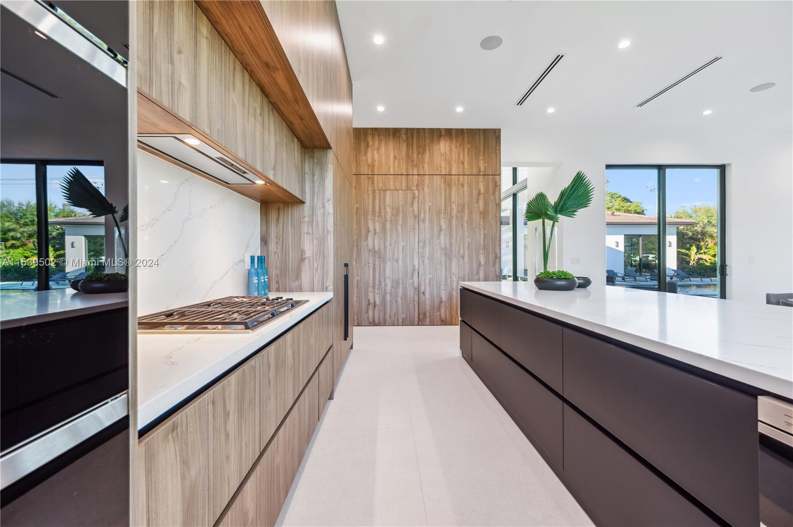 11501 67th Ave, Pinecrest, FL, 33156 United States, 7 Bedrooms Bedrooms, ,7 BathroomsBathrooms,Residential,For Sale,67th Ave,A11539502