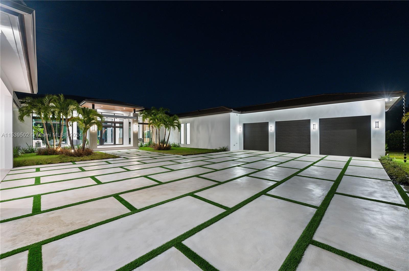 11501 67th Ave, Pinecrest, FL, 33156 United States, 7 Bedrooms Bedrooms, ,7 BathroomsBathrooms,Residential,For Sale,67th Ave,A11539502