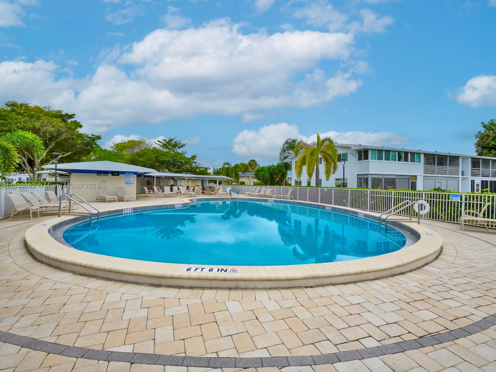 200 Durham D 200, Deerfield Beach, Florida 33442, 2 Bedrooms Bedrooms, ,1 BathroomBathrooms,Residential,For Sale,200 Durham D 200,A11539662