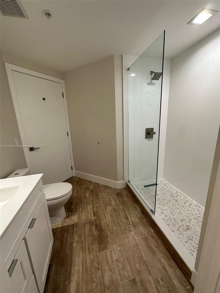 801 Brickell Key Blvd 809, Miami, Florida 33131, 3 Bedrooms Bedrooms, ,3 BathroomsBathrooms,Residentiallease,For Rent,801 Brickell Key Blvd 809,A11538687