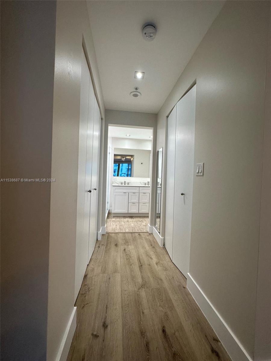 801 Brickell Key Blvd 809, Miami, Florida 33131, 3 Bedrooms Bedrooms, ,3 BathroomsBathrooms,Residentiallease,For Rent,801 Brickell Key Blvd 809,A11538687