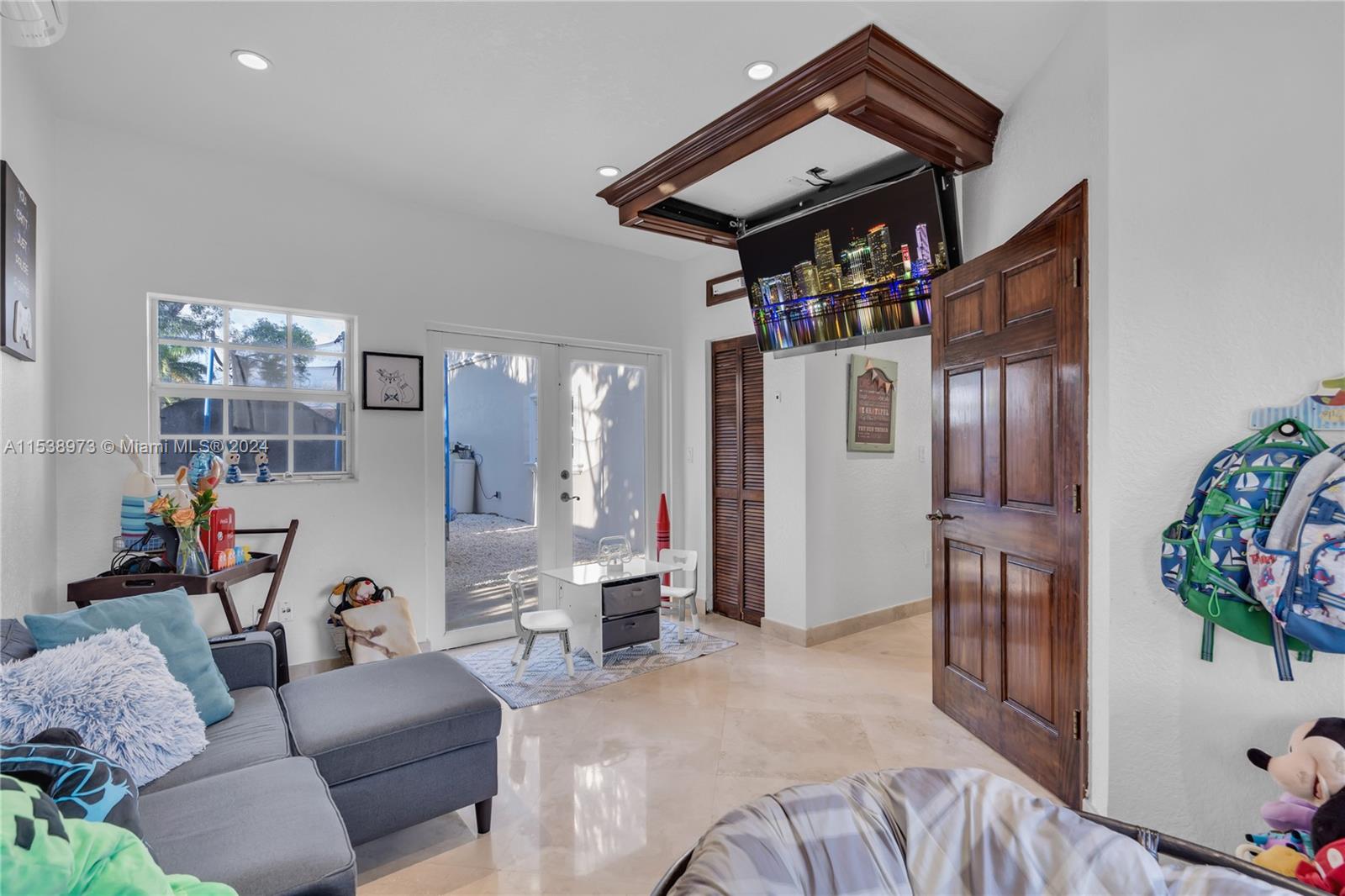 10298 NW 130th St, Hialeah Gardens, Florida 33018, 4 Bedrooms Bedrooms, ,4 BathroomsBathrooms,Residential,For Sale,10298 NW 130th St,A11538973