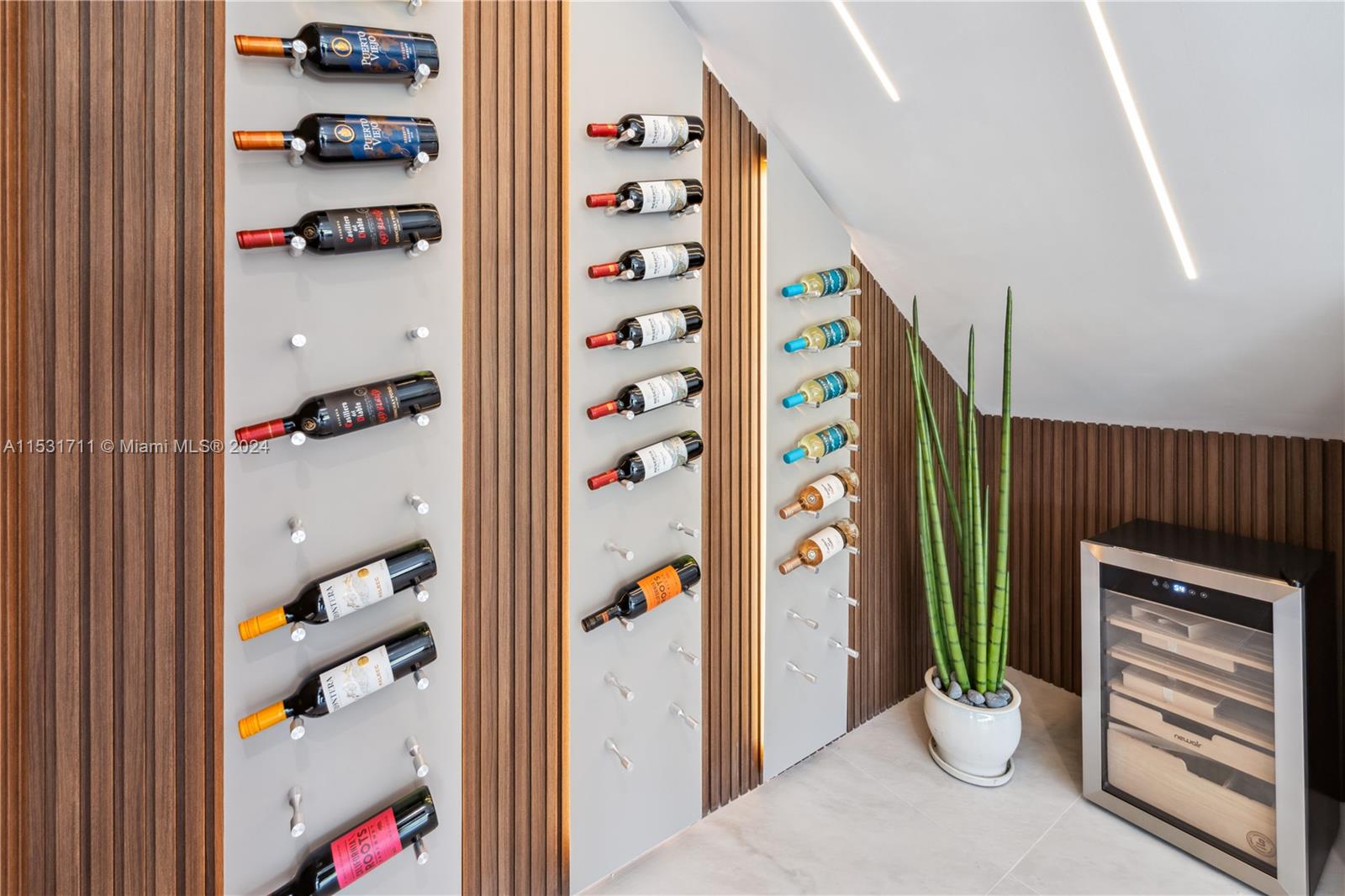 5855 35th St, Miami, FL, 33155 United States, 7 Bedrooms Bedrooms, ,7 BathroomsBathrooms,Residential,For Sale,35th St,A11531711