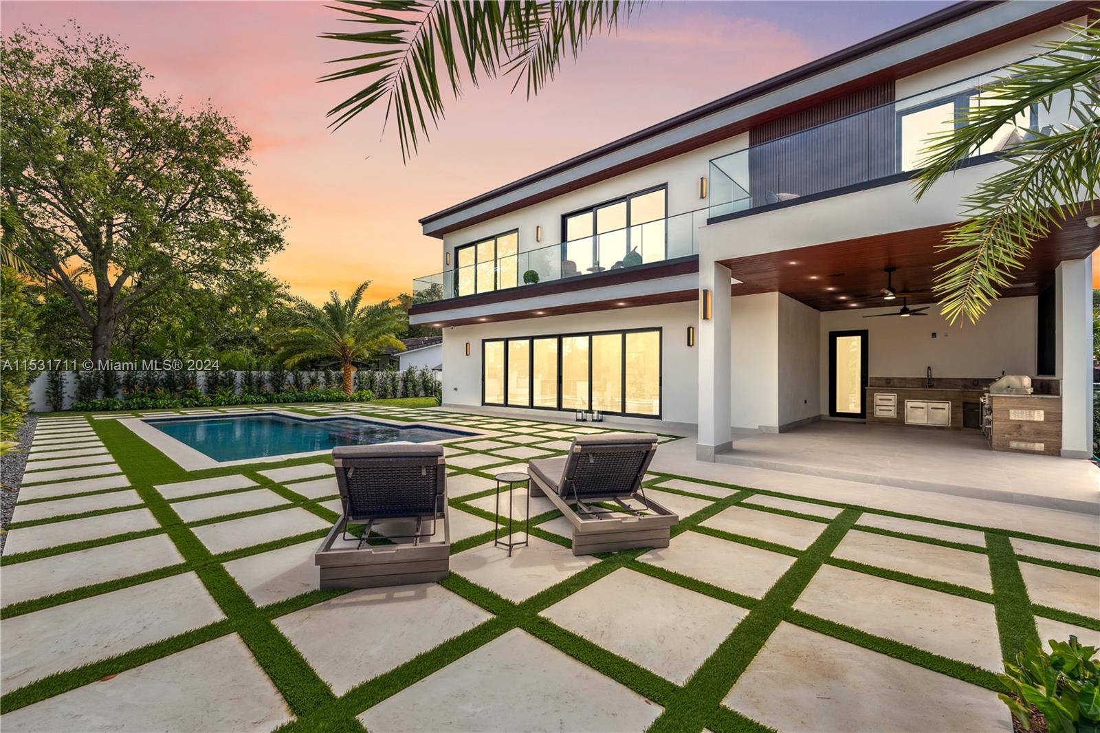 5855 35th St, Miami, FL, 33155 United States, 7 Bedrooms Bedrooms, ,7 BathroomsBathrooms,Residential,For Sale,35th St,A11531711