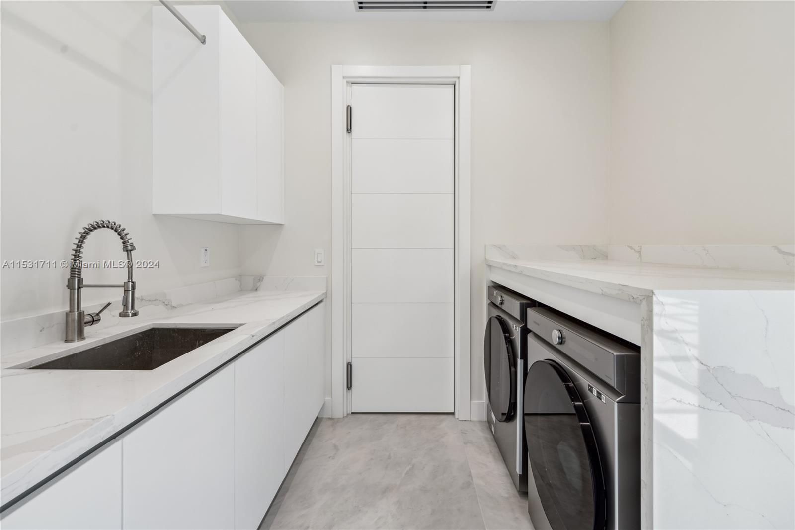 5855 35th St, Miami, FL, 33155 United States, 7 Bedrooms Bedrooms, ,7 BathroomsBathrooms,Residential,For Sale,35th St,A11531711