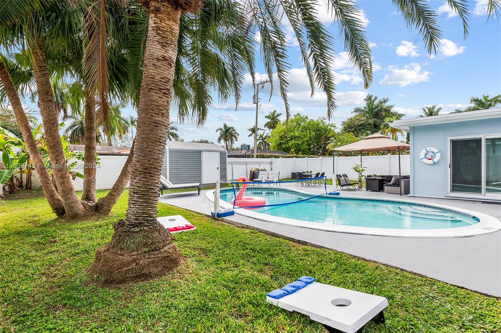 1426 Coolidge St, Hollywood, Florida 33020, 5 Bedrooms Bedrooms, ,3 BathroomsBathrooms,Residential,For Sale,1426 Coolidge St,A11539743