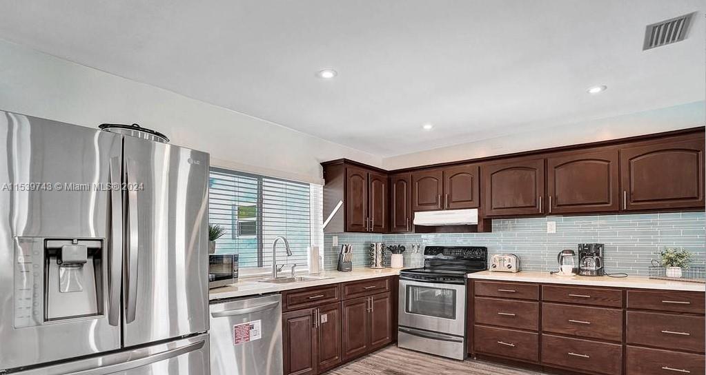 1426 Coolidge St, Hollywood, Florida 33020, 5 Bedrooms Bedrooms, ,3 BathroomsBathrooms,Residential,For Sale,1426 Coolidge St,A11539743