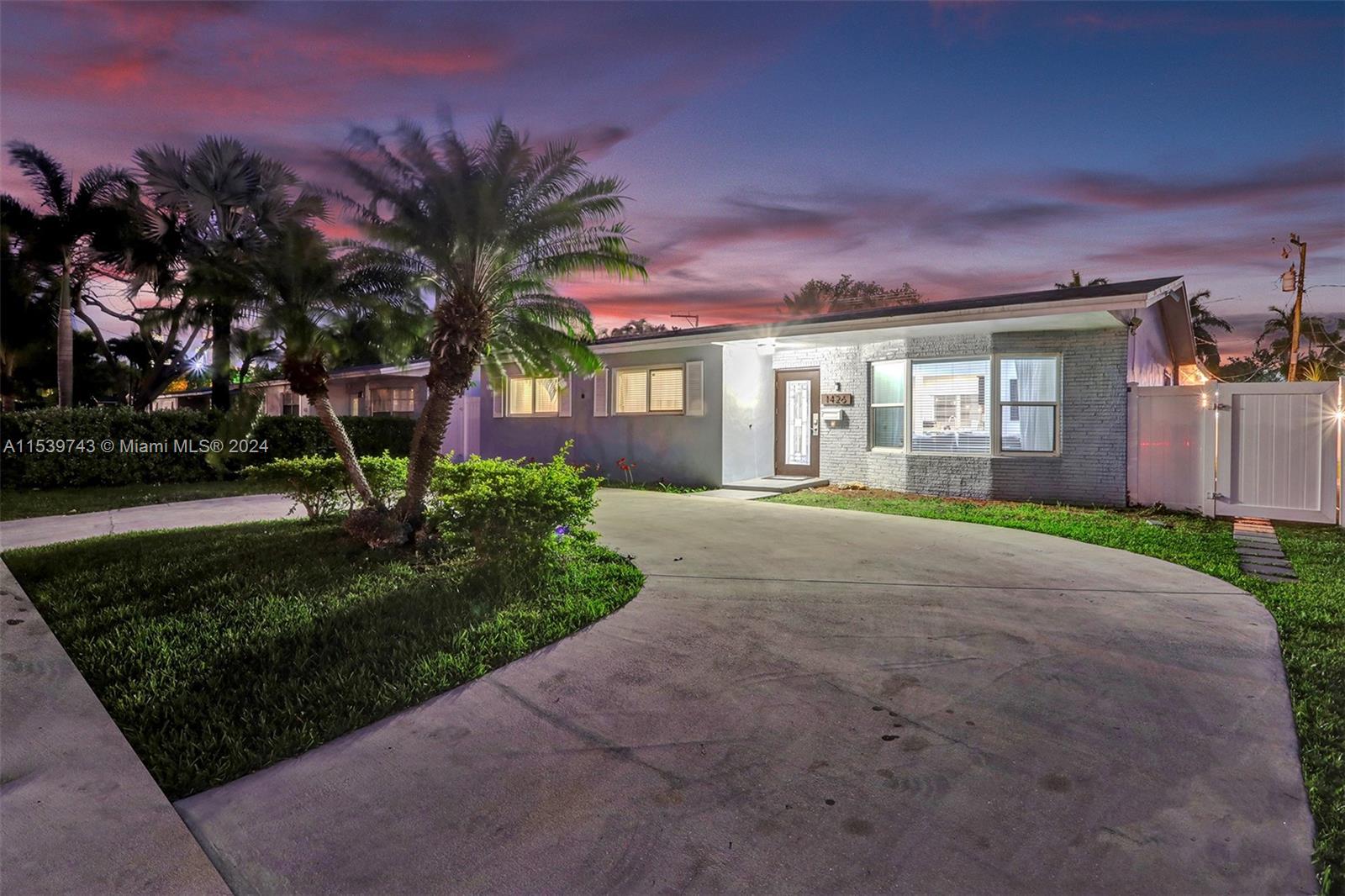 1426 Coolidge St, Hollywood, Florida 33020, 5 Bedrooms Bedrooms, ,3 BathroomsBathrooms,Residential,For Sale,1426 Coolidge St,A11539743