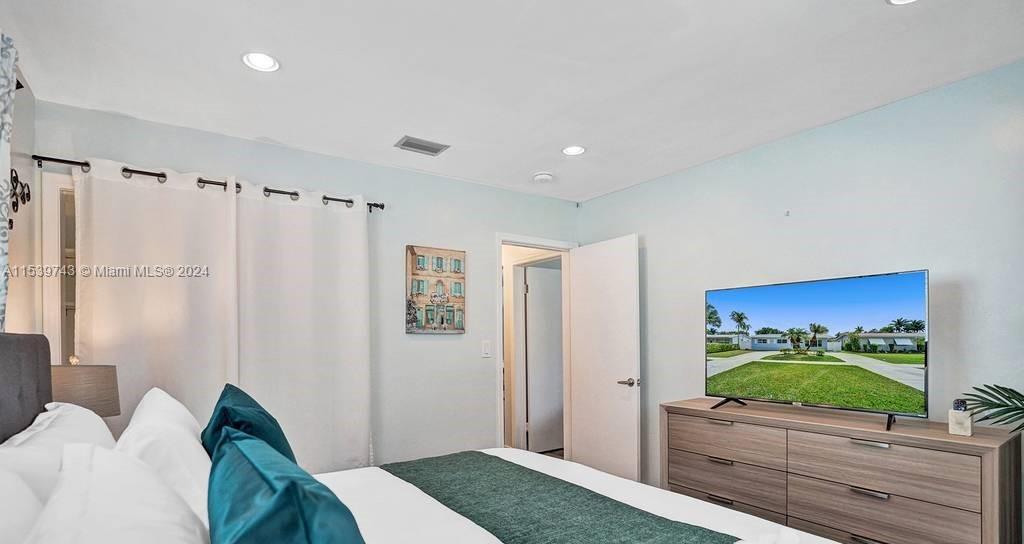 1426 Coolidge St, Hollywood, Florida 33020, 5 Bedrooms Bedrooms, ,3 BathroomsBathrooms,Residential,For Sale,1426 Coolidge St,A11539743