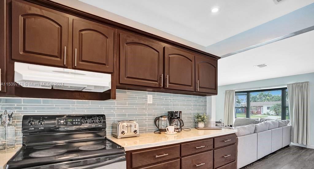 1426 Coolidge St, Hollywood, Florida 33020, 5 Bedrooms Bedrooms, ,3 BathroomsBathrooms,Residential,For Sale,1426 Coolidge St,A11539743