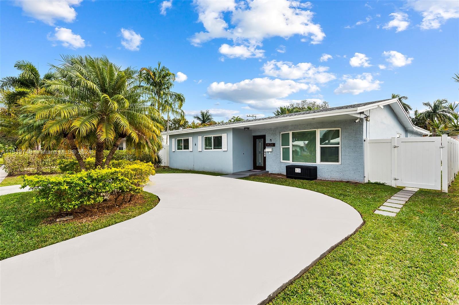 1426 Coolidge St, Hollywood, Florida 33020, 5 Bedrooms Bedrooms, ,3 BathroomsBathrooms,Residential,For Sale,1426 Coolidge St,A11539743