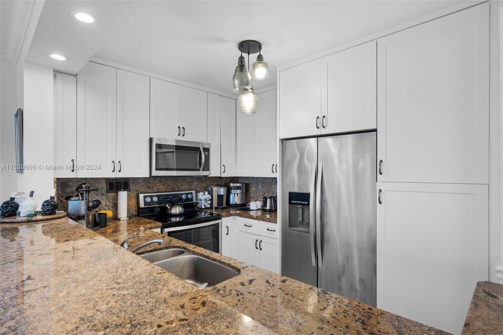 3505 S Ocean Dr 1221, Hollywood, Florida 33019, 2 Bedrooms Bedrooms, ,2 BathroomsBathrooms,Residentiallease,For Rent,3505 S Ocean Dr 1221,A11539898