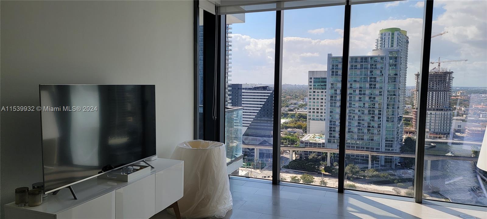 68 SE 6th St 2110, Miami, Florida 33131, 2 Bedrooms Bedrooms, ,2 BathroomsBathrooms,Residential,For Sale,68 SE 6th St 2110,A11539932