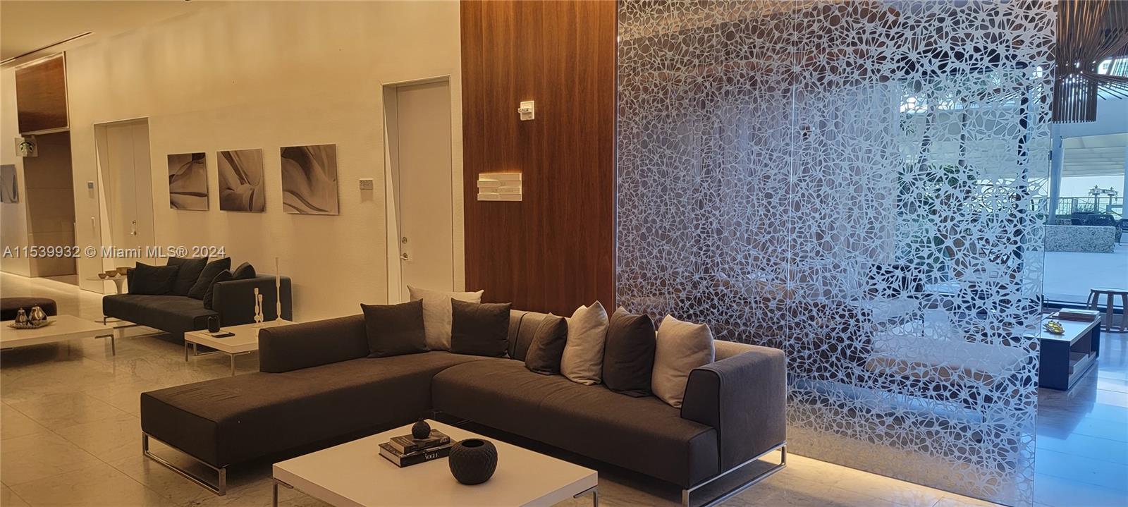 68 SE 6th St 2110, Miami, Florida 33131, 2 Bedrooms Bedrooms, ,2 BathroomsBathrooms,Residential,For Sale,68 SE 6th St 2110,A11539932