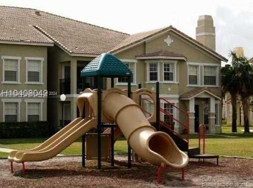 1606 Belmont Ln 1606, North Lauderdale, Florida 33068, 2 Bedrooms Bedrooms, ,2 BathroomsBathrooms,Residentiallease,For Rent,1606 Belmont Ln 1606,A11539929