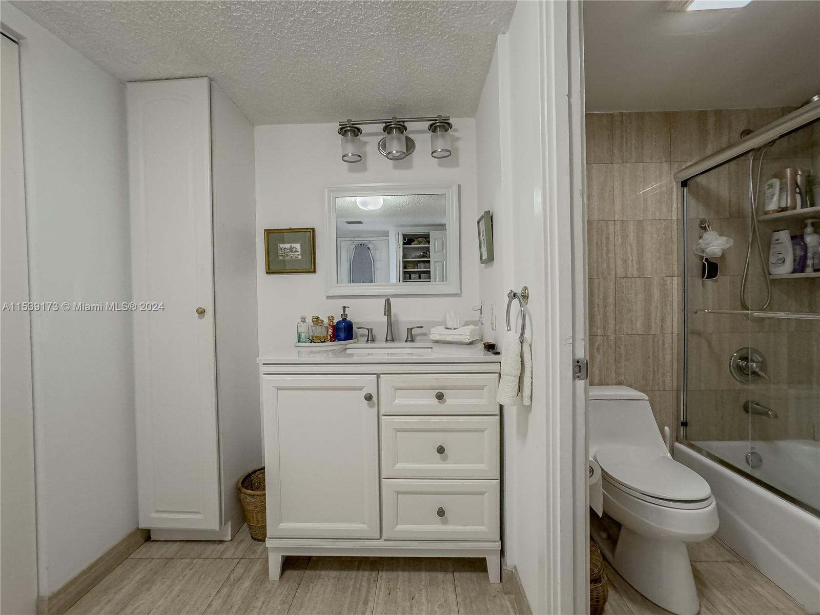 3701 N Country Club Dr 309, Aventura, Florida 33180, 2 Bedrooms Bedrooms, ,2 BathroomsBathrooms,Residential,For Sale,3701 N Country Club Dr 309,A11539173