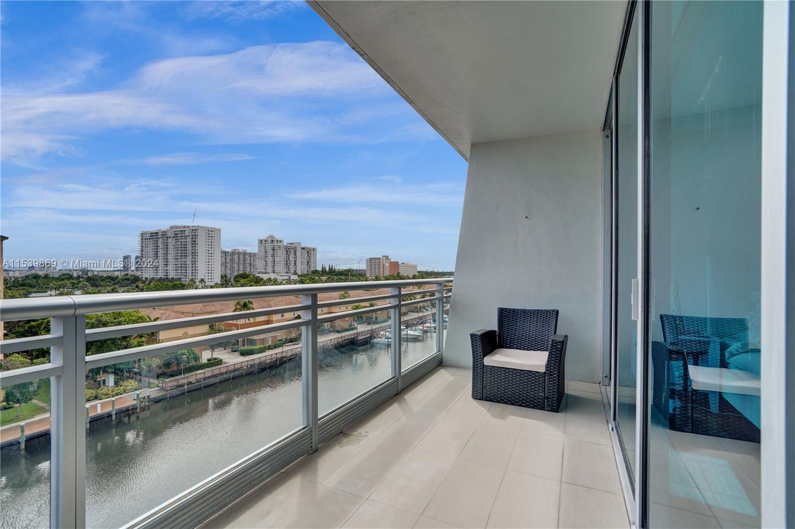 2950 NE 188th St 417, Aventura, Florida 33180, 1 Bedroom Bedrooms, ,2 BathroomsBathrooms,Residentiallease,For Rent,2950 NE 188th St 417,A11539869