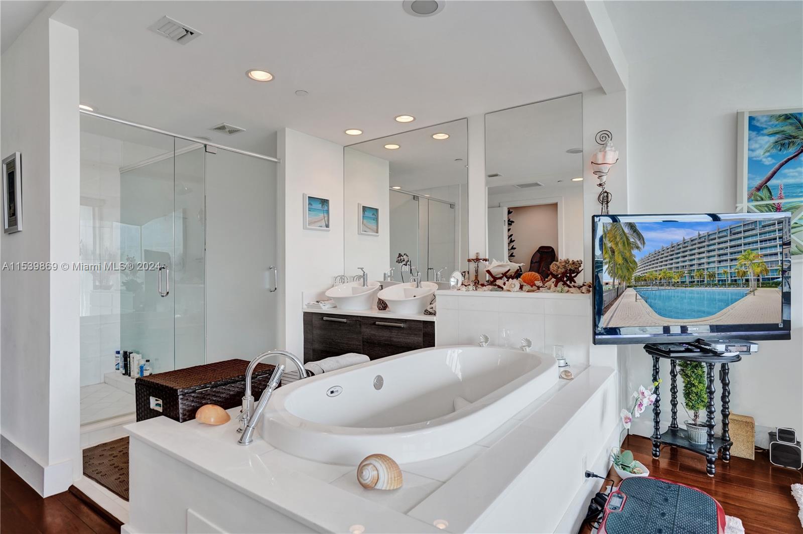 2950 NE 188th St 417, Aventura, Florida 33180, 1 Bedroom Bedrooms, ,2 BathroomsBathrooms,Residentiallease,For Rent,2950 NE 188th St 417,A11539869