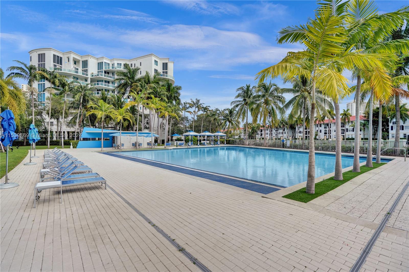 2950 NE 188th St 417, Aventura, Florida 33180, 1 Bedroom Bedrooms, ,2 BathroomsBathrooms,Residentiallease,For Rent,2950 NE 188th St 417,A11539869