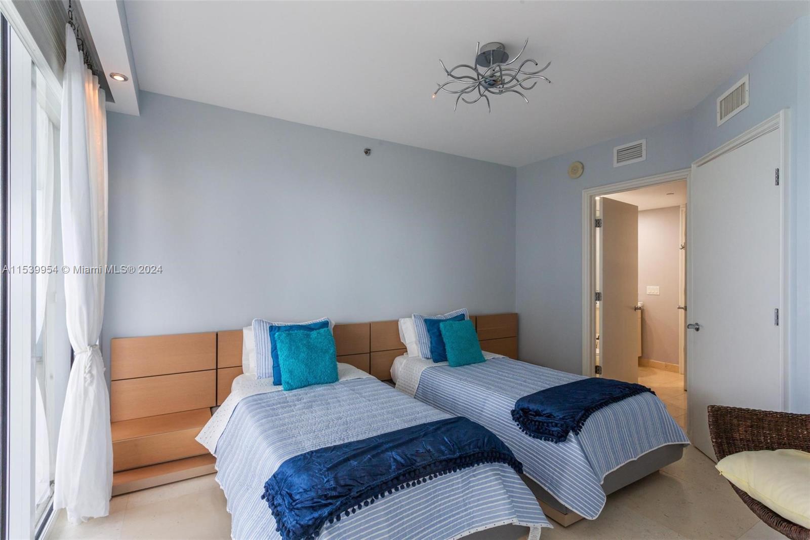 1830 S Ocean Dr 3008, Hallandale Beach, Florida 33009, 2 Bedrooms Bedrooms, ,2 BathroomsBathrooms,Residentiallease,For Rent,1830 S Ocean Dr 3008,A11539954