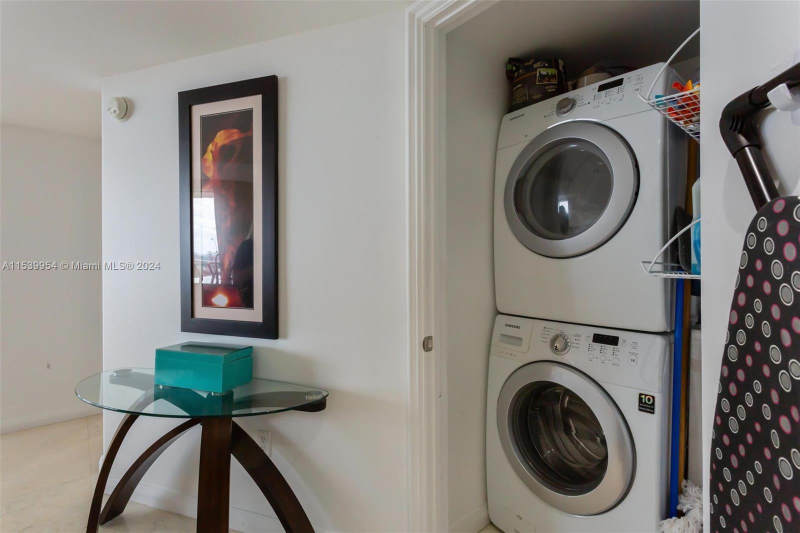 1830 S Ocean Dr 3008, Hallandale Beach, Florida 33009, 2 Bedrooms Bedrooms, ,2 BathroomsBathrooms,Residentiallease,For Rent,1830 S Ocean Dr 3008,A11539954