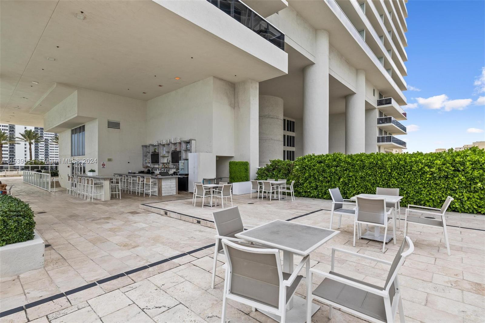 1830 S Ocean Dr 3008, Hallandale Beach, Florida 33009, 2 Bedrooms Bedrooms, ,2 BathroomsBathrooms,Residentiallease,For Rent,1830 S Ocean Dr 3008,A11539954