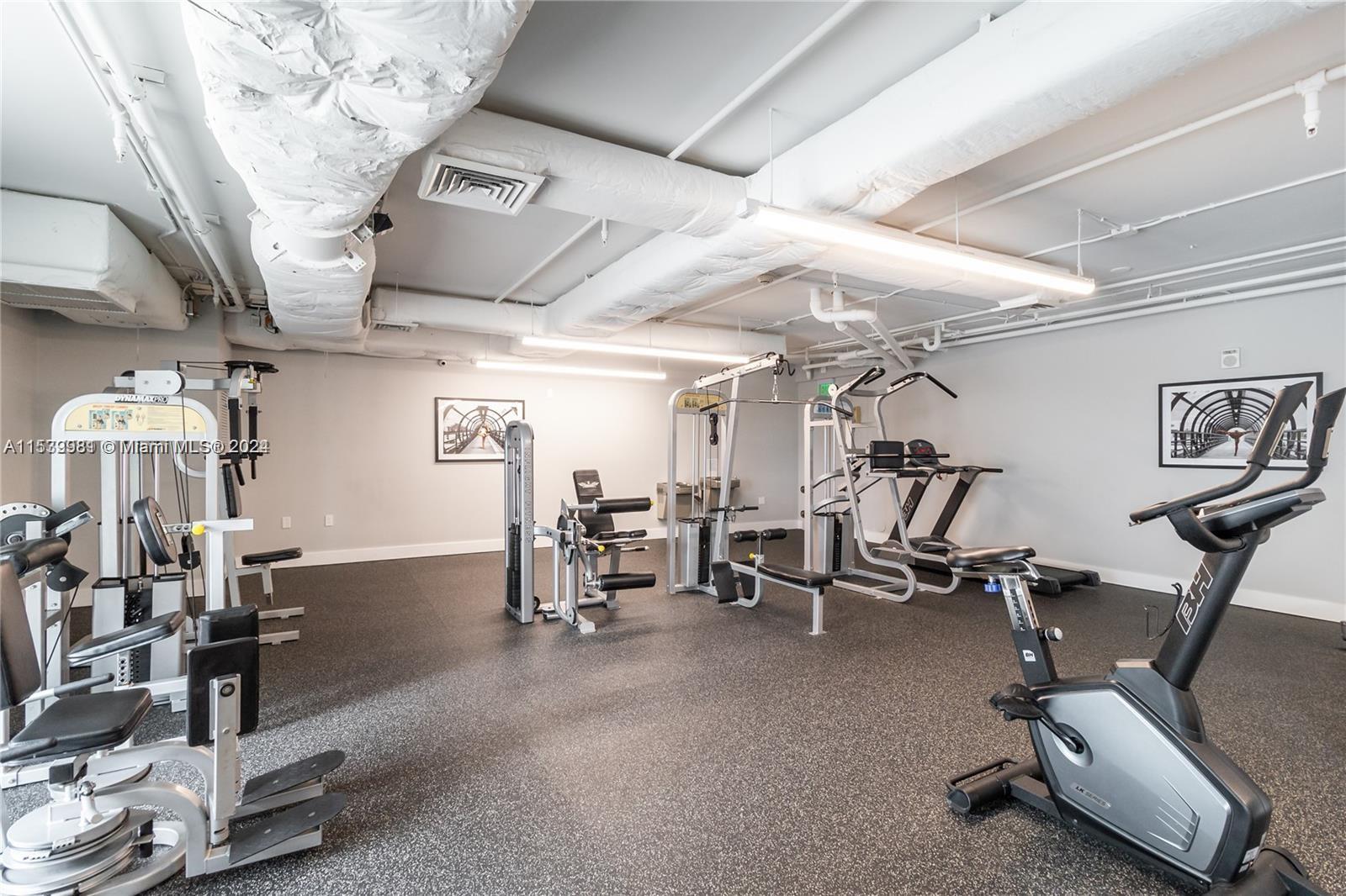 140 S Dixie Hwy 433, Hollywood, Florida 33020, 1 Bedroom Bedrooms, ,1 BathroomBathrooms,Residentiallease,For Rent,140 S Dixie Hwy 433,A11539981