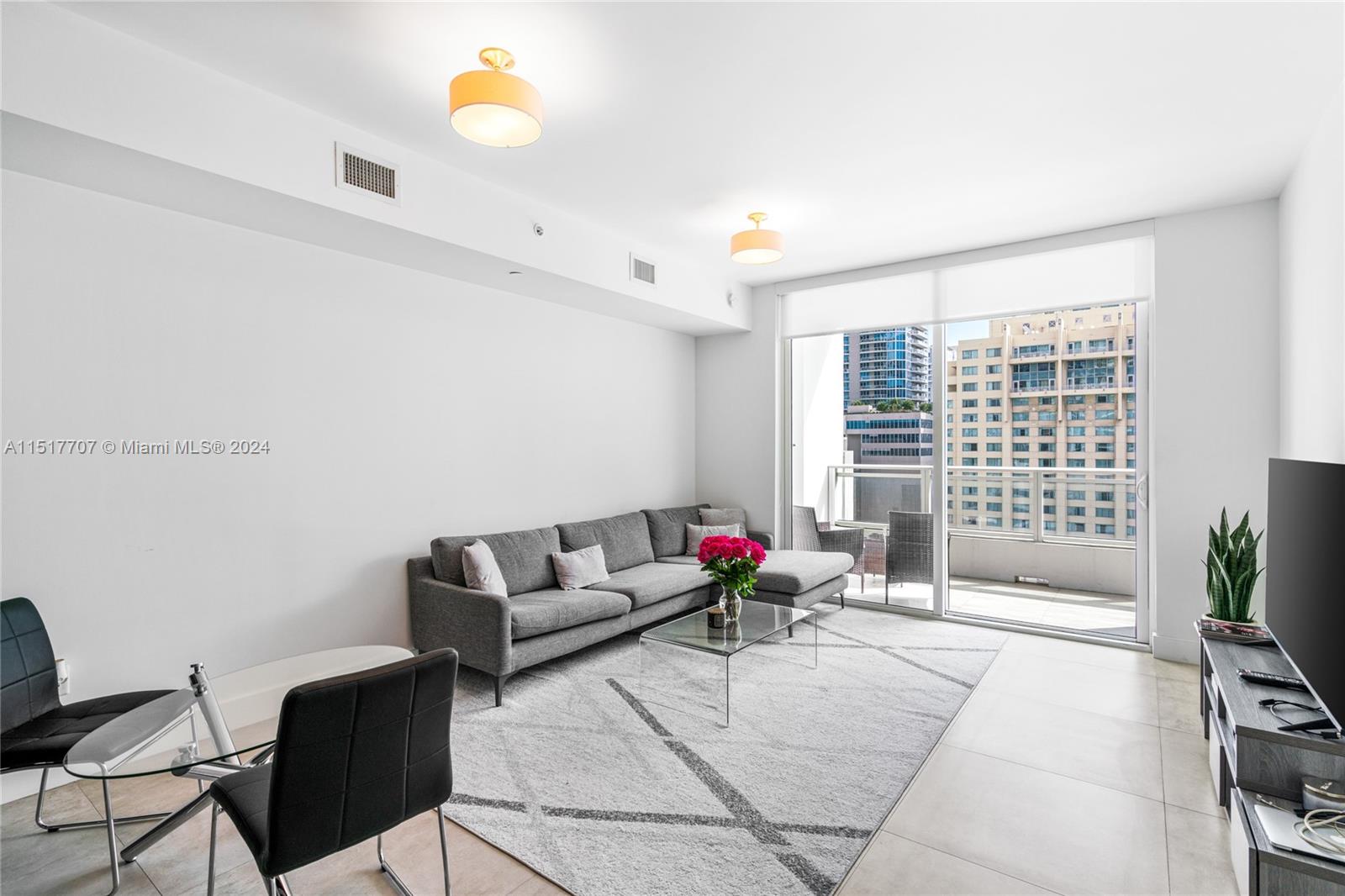 1080 Brickell Ave 1502, Miami, Florida 33131, 1 Bedroom Bedrooms, ,1 BathroomBathrooms,Residential,For Sale,1080 Brickell Ave 1502,A11517707