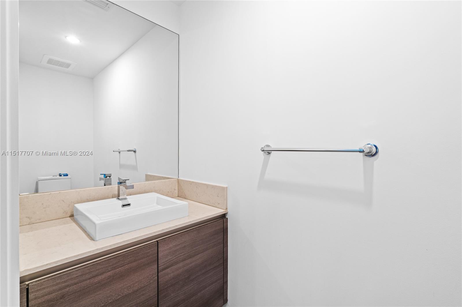 1080 Brickell Ave 1502, Miami, Florida 33131, 1 Bedroom Bedrooms, ,1 BathroomBathrooms,Residential,For Sale,1080 Brickell Ave 1502,A11517707