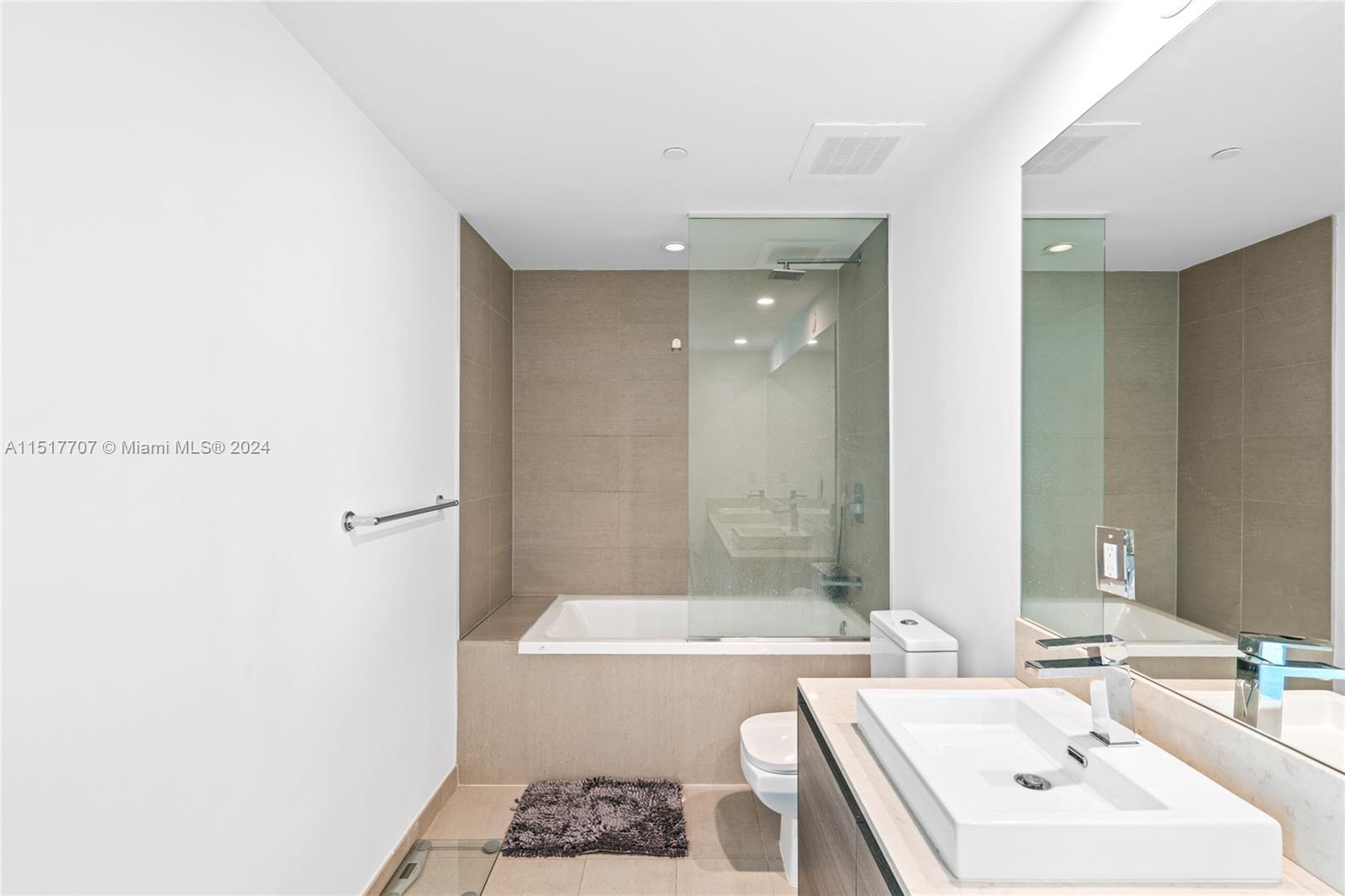 1080 Brickell Ave 1502, Miami, Florida 33131, 1 Bedroom Bedrooms, ,1 BathroomBathrooms,Residential,For Sale,1080 Brickell Ave 1502,A11517707