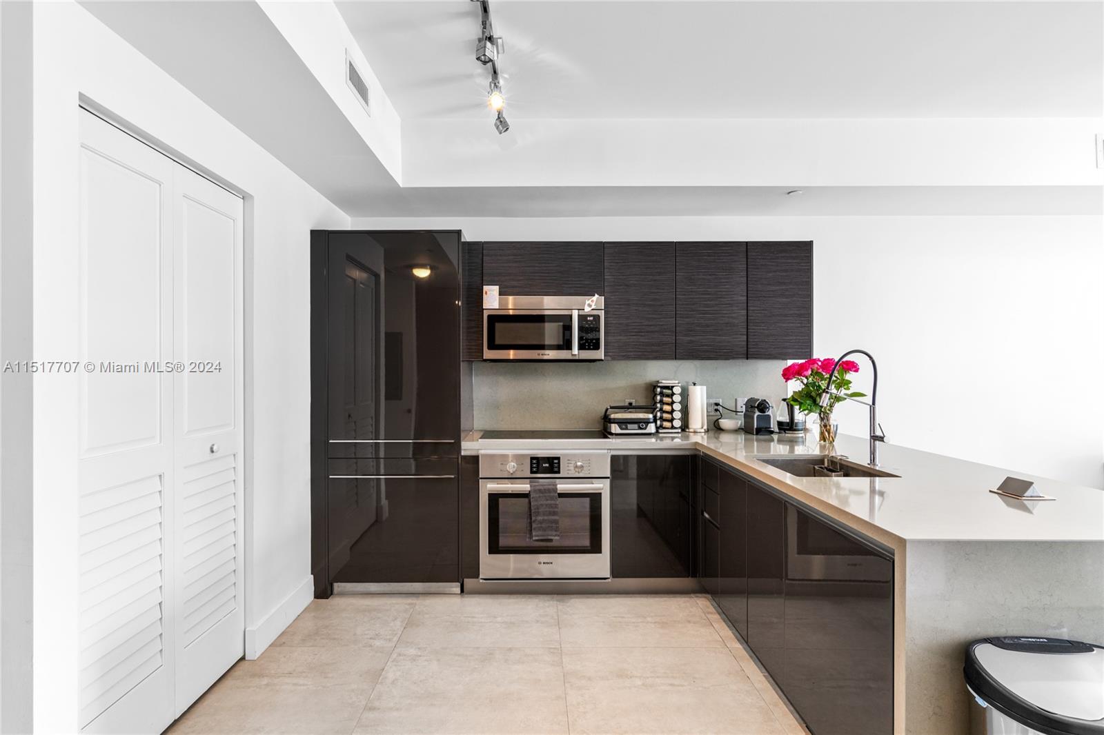 1080 Brickell Ave 1502, Miami, Florida 33131, 1 Bedroom Bedrooms, ,1 BathroomBathrooms,Residential,For Sale,1080 Brickell Ave 1502,A11517707