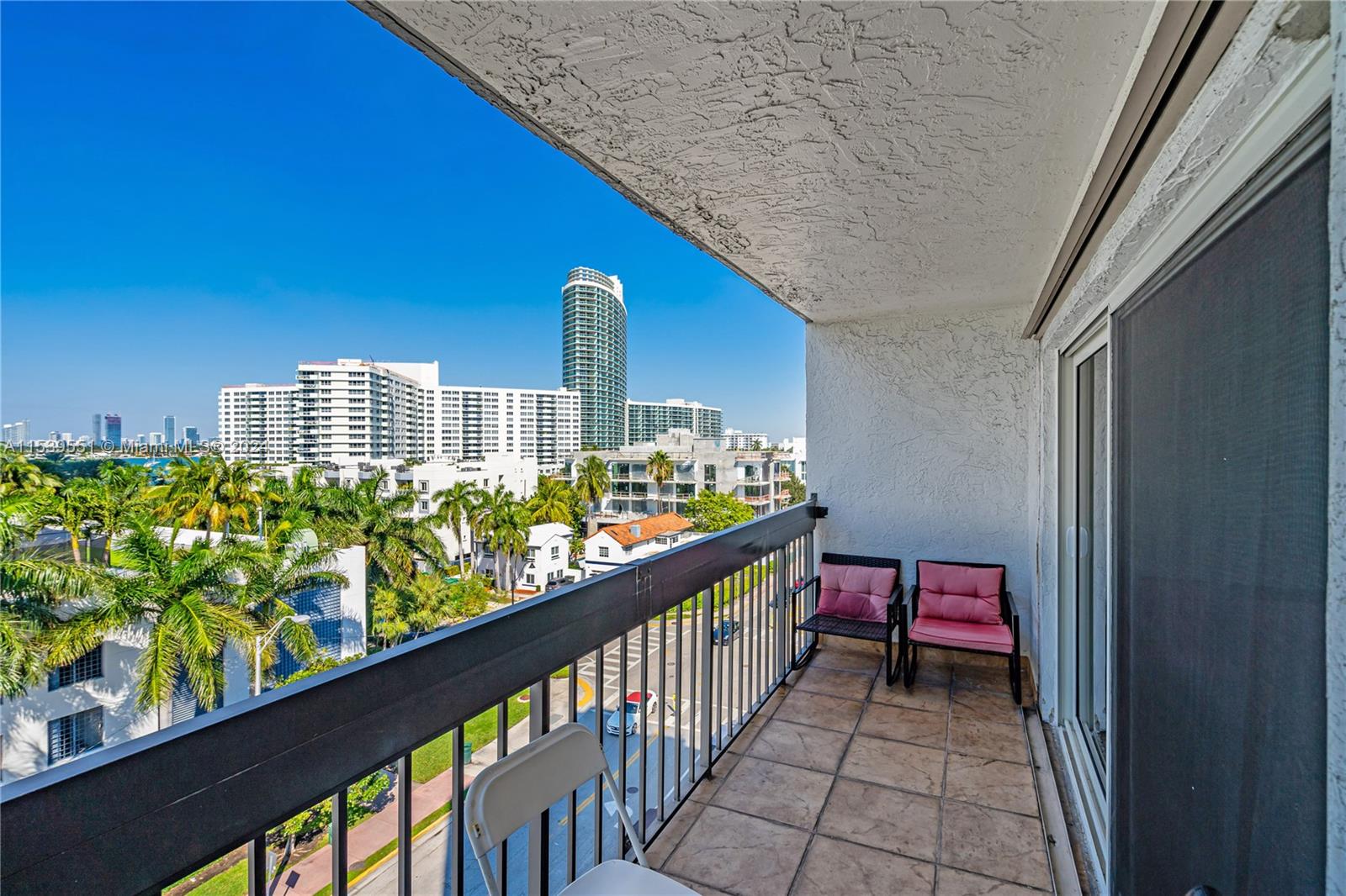 1345 West Ave 704, Miami Beach, Florida 33139, 2 Bedrooms Bedrooms, ,1 BathroomBathrooms,Residential,For Sale,1345 West Ave 704,A11539551