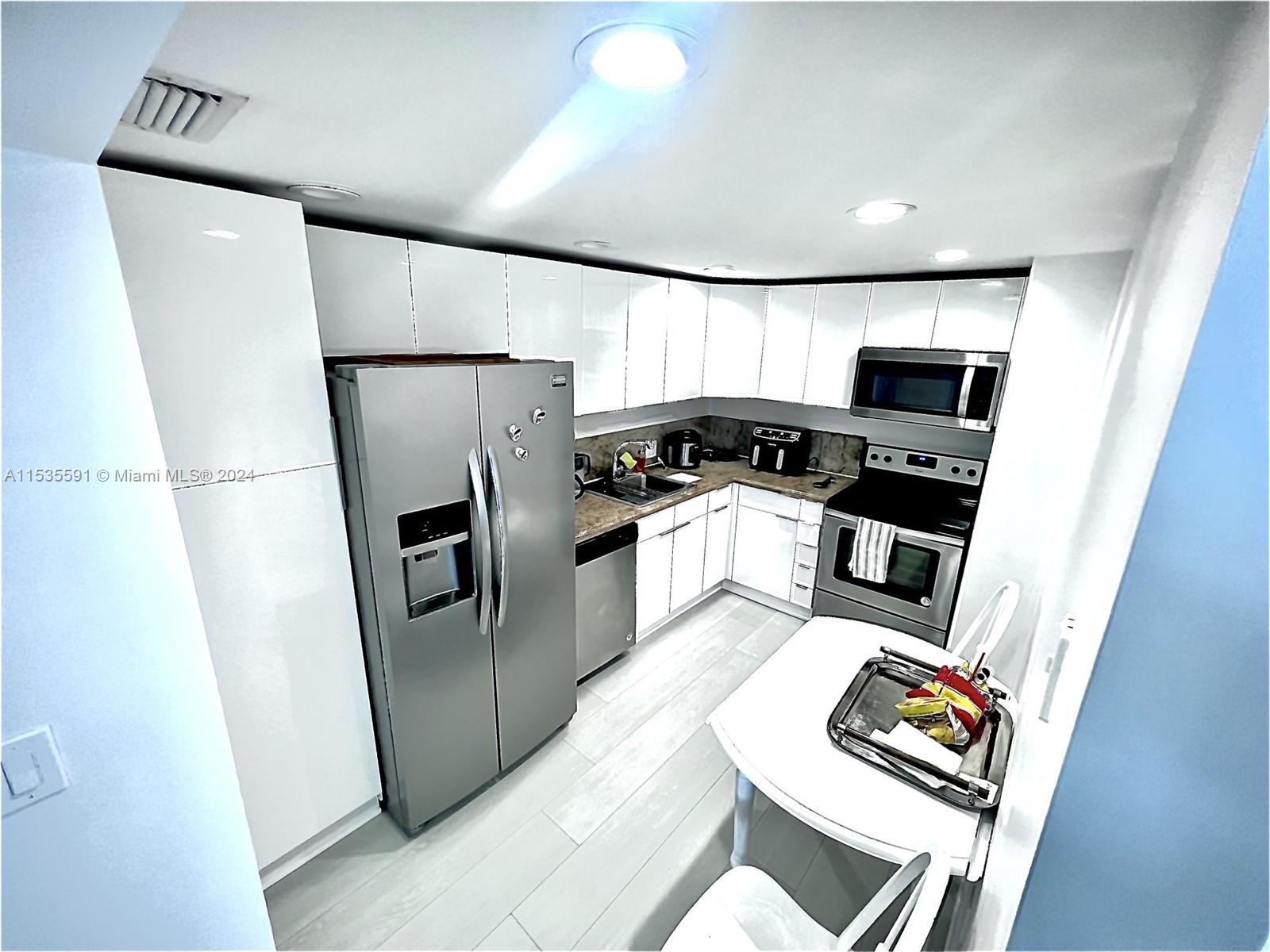 20100 W Country Club Dr PH 07, Aventura, Florida 33180, 2 Bedrooms Bedrooms, ,2 BathroomsBathrooms,Residential,For Sale,20100 W Country Club Dr PH 07,A11535591