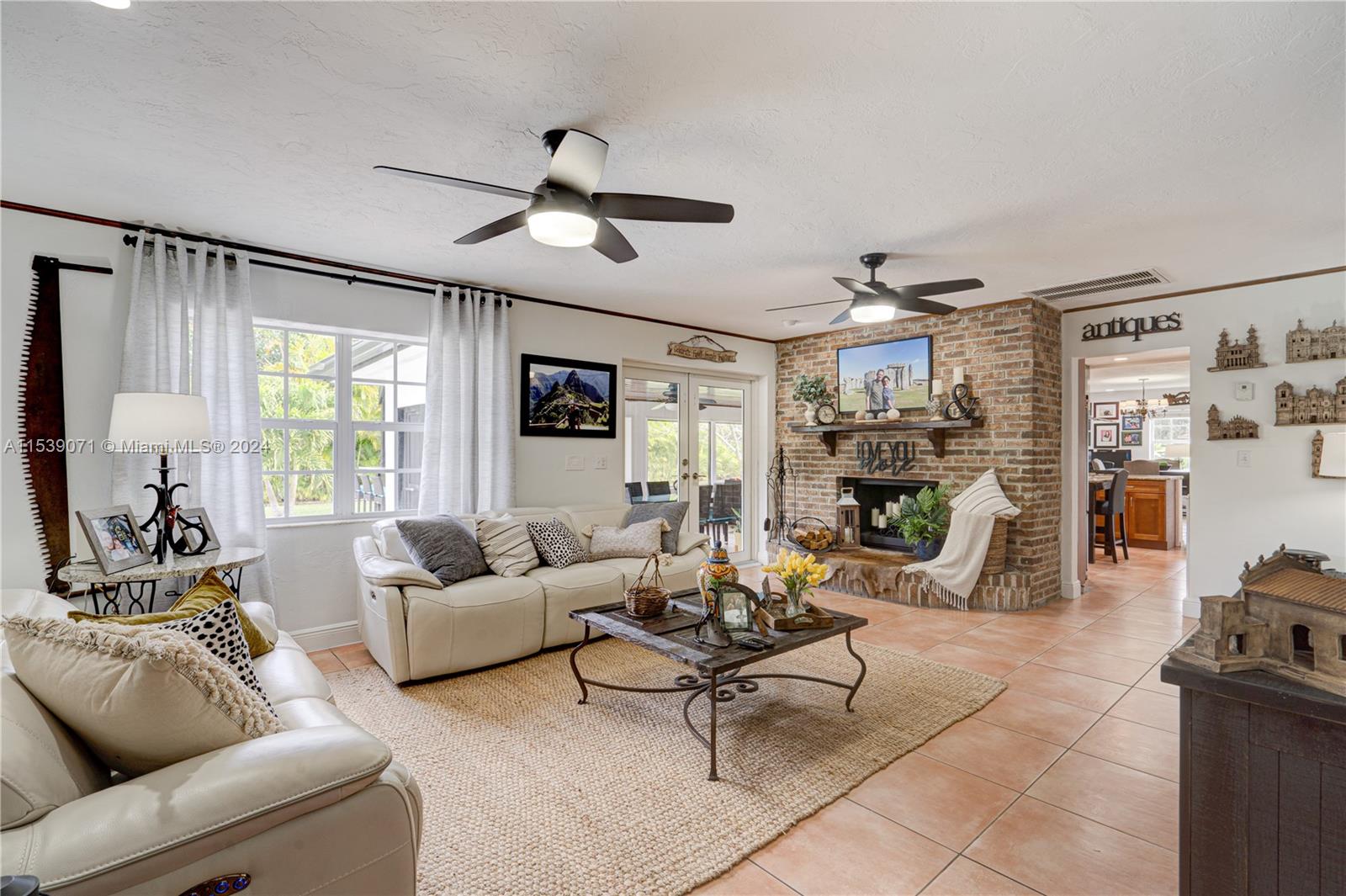 15381 SW 258th St, Homestead, Florida 33032, 3 Bedrooms Bedrooms, ,2 BathroomsBathrooms,Residential,For Sale,15381 SW 258th St,A11539071