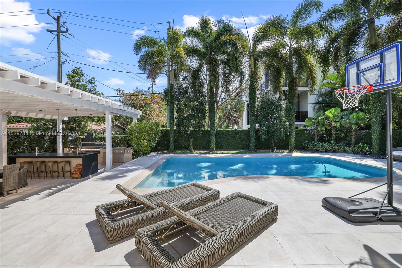 1640 Bayshore Dr, Miami, FL, 33133 United States, 4 Bedrooms Bedrooms, ,3 BathroomsBathrooms,Residential,For Sale,Bayshore Dr,A11539741