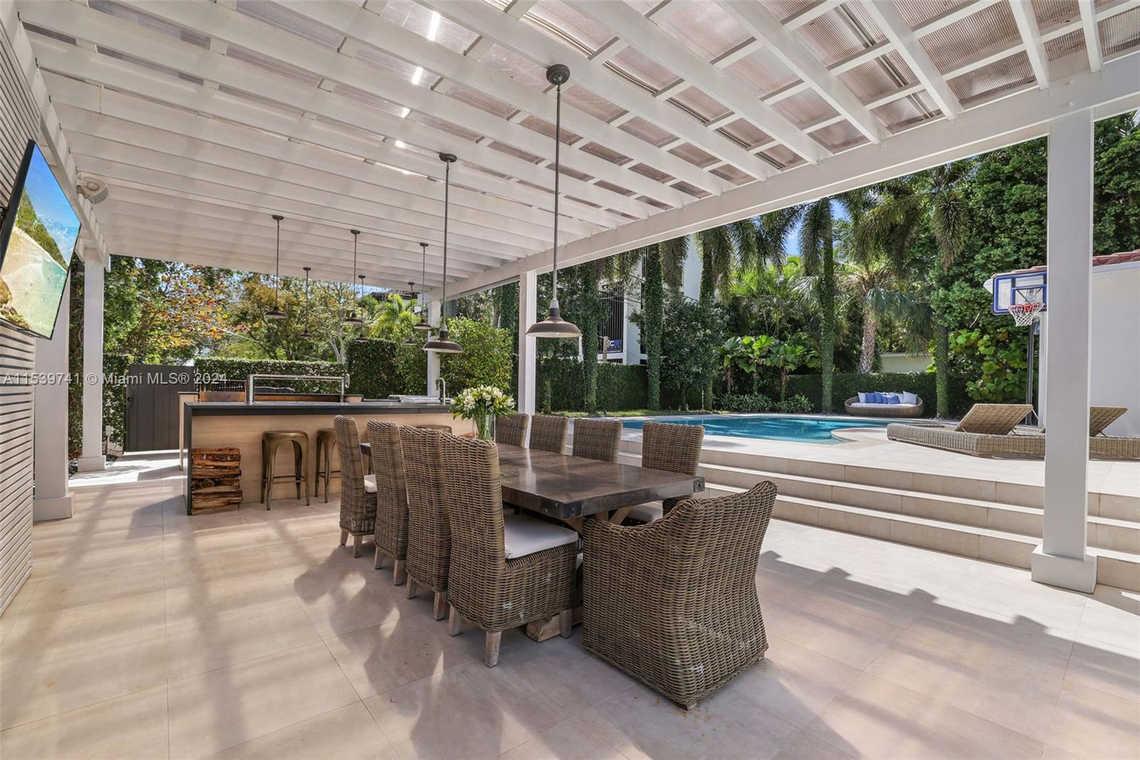 1640 Bayshore Dr, Miami, FL, 33133 United States, 4 Bedrooms Bedrooms, ,3 BathroomsBathrooms,Residential,For Sale,Bayshore Dr,A11539741