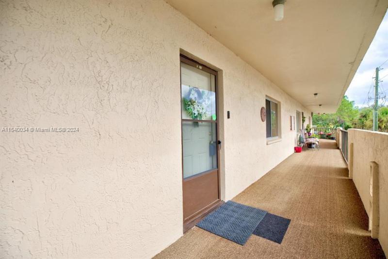 1130 N Lake Parker Avenue E-231, Unincorporated Dade County, Florida 33805, 1 Bedroom Bedrooms, ,1 BathroomBathrooms,Residentiallease,For Rent,1130 N Lake Parker Avenue E-231,A11540034