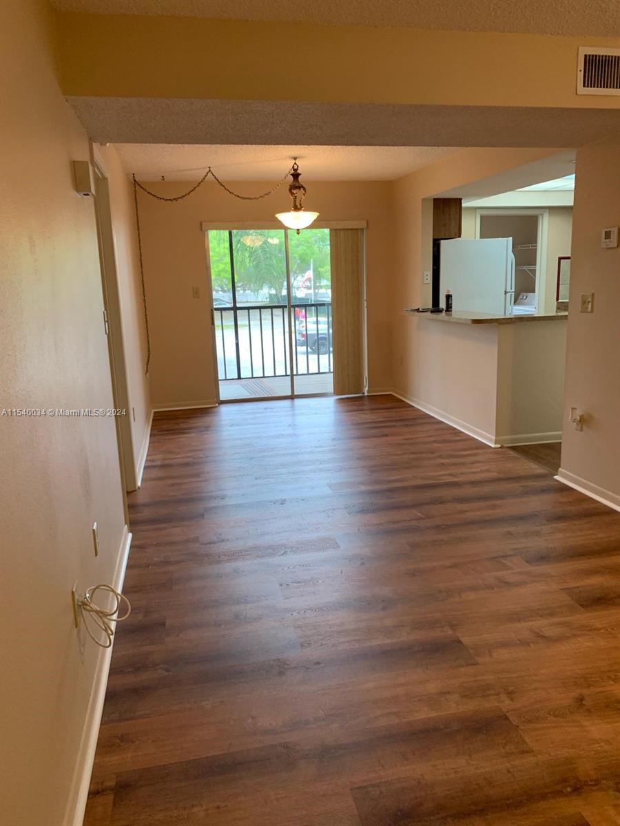 1130 N Lake Parker Avenue E-231, Unincorporated Dade County, Florida 33805, 1 Bedroom Bedrooms, ,1 BathroomBathrooms,Residentiallease,For Rent,1130 N Lake Parker Avenue E-231,A11540034