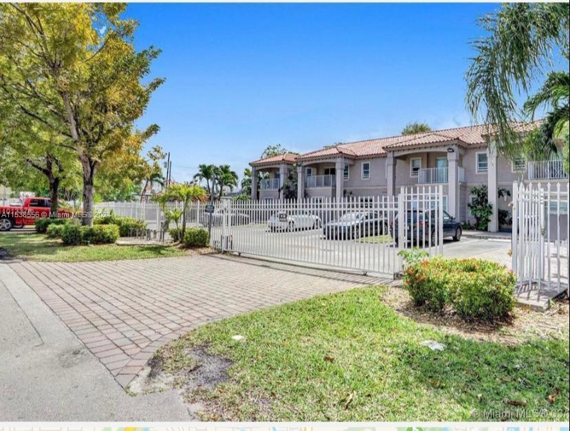 2560 NE 190th St 3B, Miami, Florida 33180, 3 Bedrooms Bedrooms, ,2 BathroomsBathrooms,Residentiallease,For Rent,2560 NE 190th St 3B,A11538556