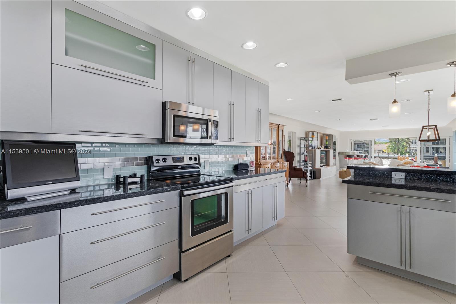 2944 22nd Ct, Pompano Beach, FL, 33062 United States, 3 Bedrooms Bedrooms, ,3 BathroomsBathrooms,Residential,For Sale,22nd Ct,A11539501