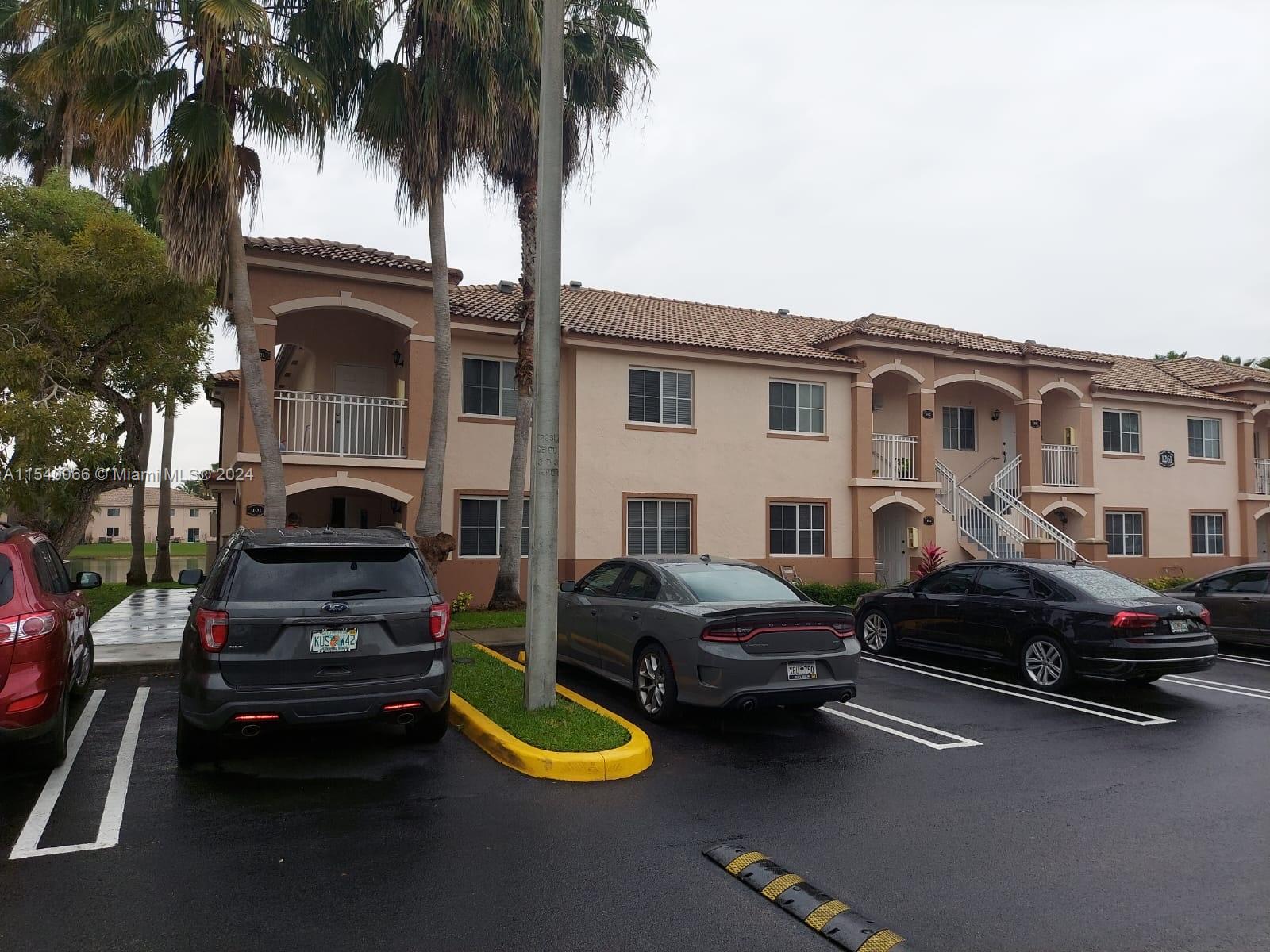 1261 SE 27th St 201, Homestead, Florida 33035, 3 Bedrooms Bedrooms, ,2 BathroomsBathrooms,Residentiallease,For Rent,1261 SE 27th St 201,A11540066