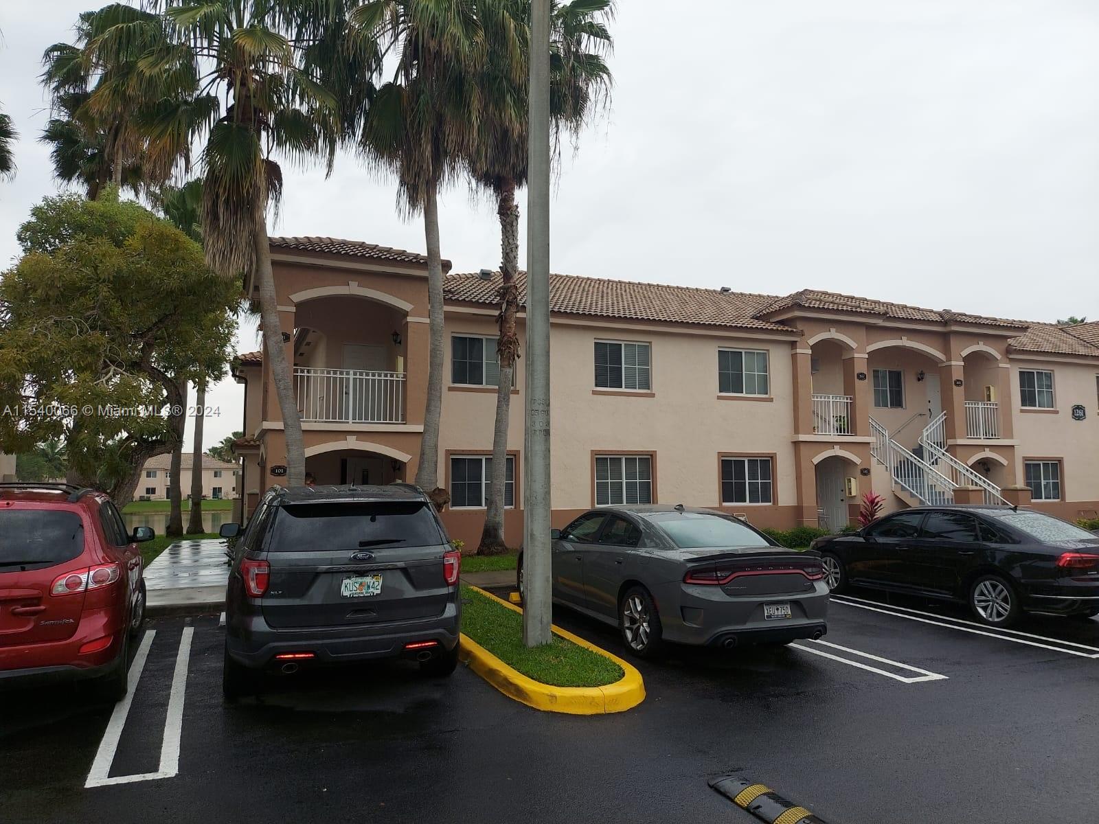 1261 SE 27th St 201, Homestead, Florida 33035, 3 Bedrooms Bedrooms, ,2 BathroomsBathrooms,Residentiallease,For Rent,1261 SE 27th St 201,A11540066