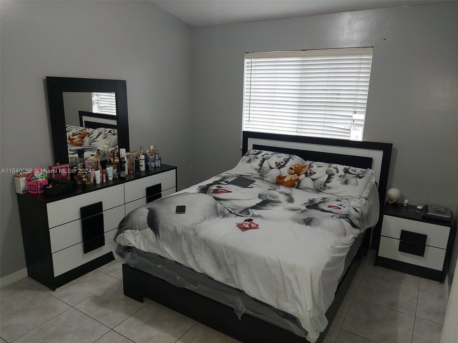 1261 SE 27th St 201, Homestead, Florida 33035, 3 Bedrooms Bedrooms, ,2 BathroomsBathrooms,Residentiallease,For Rent,1261 SE 27th St 201,A11540066