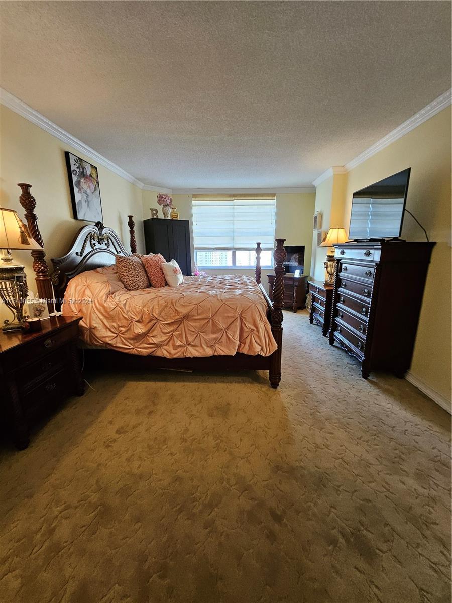 Hallandale Beach, Florida 33009, 2 Bedrooms Bedrooms, ,2 BathroomsBathrooms,Residential,For Sale,A11540055